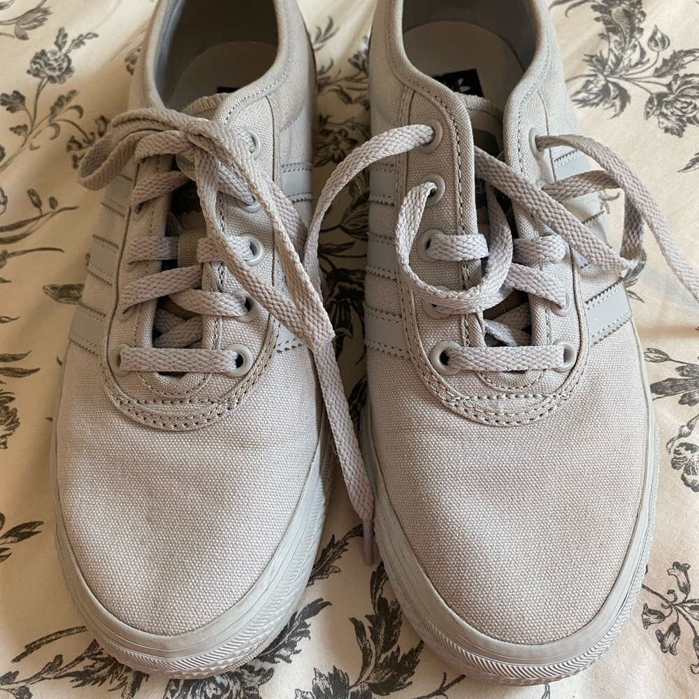 ‼️‼️‼️SOLD‼️‼️‼️ Adidas grey tennis shoe
